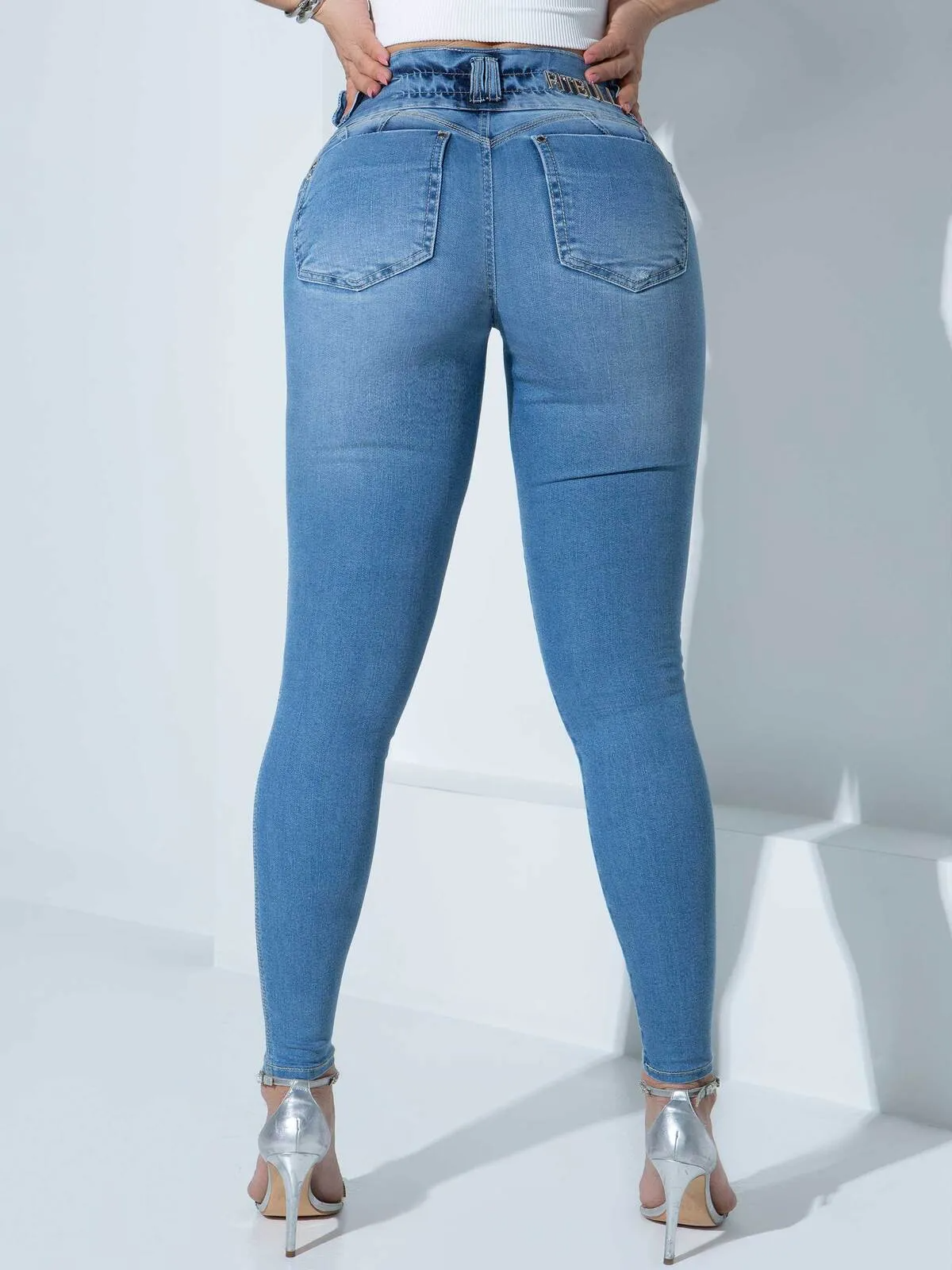 CALÇA JEANS FEMININA CÓS SUPER ALTO