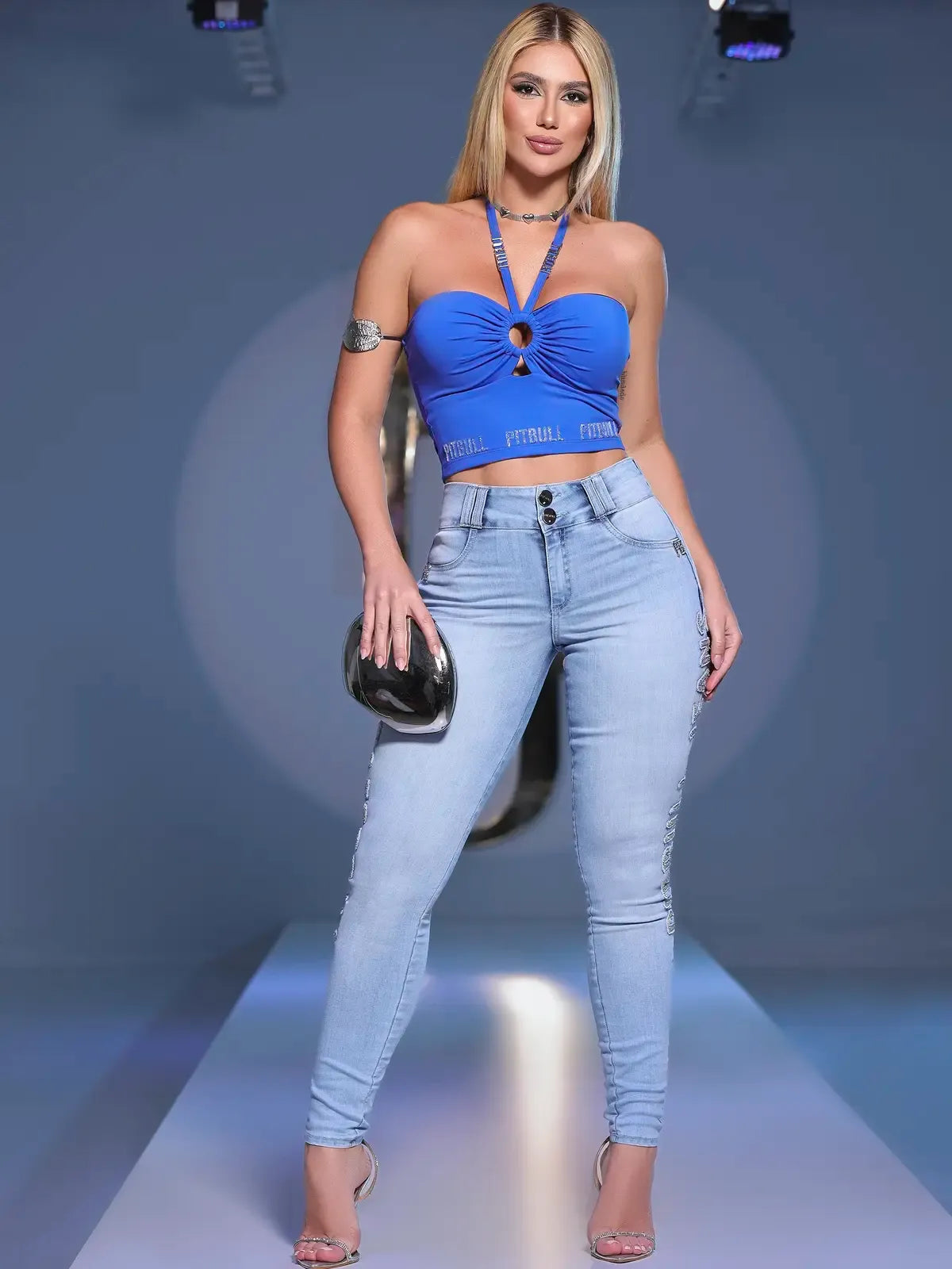 CALÇA SKINNY LOGOMANIA CÓS ALTO COM BORDADO LATERAL